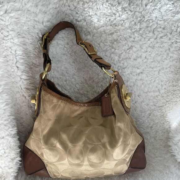 Coach Monogram khaki canvas shoulder bag tan leather trim gold tone hardwares - Picture 7 of 13